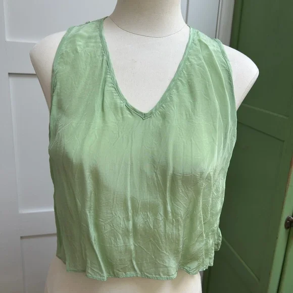 Farm Rio eyelet blouse. NWOT - Picture 9 of 11